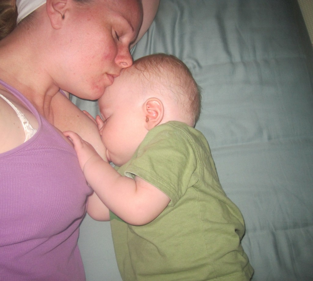 Abby Theuring, The Badass Breastfeeder, cosleeping. 