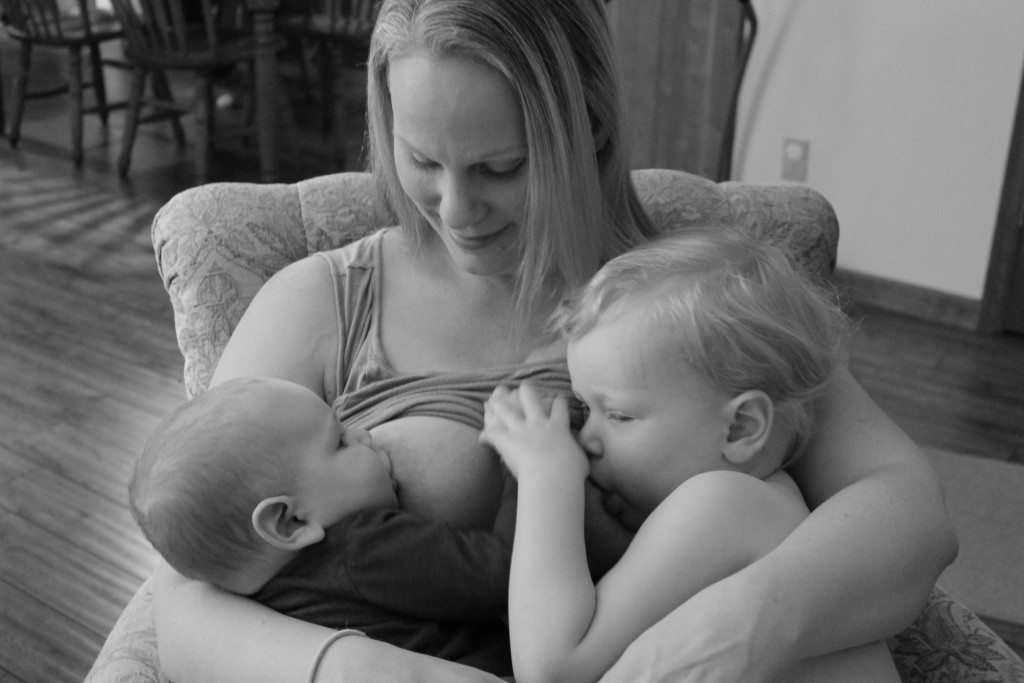 Abby Theuring, The Badass Breastfeeder, tandem breastfeeding. 