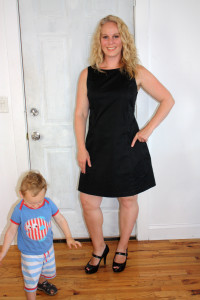 Abby Theuring, The Badass Breastfeeder wearing Leche Libre.
