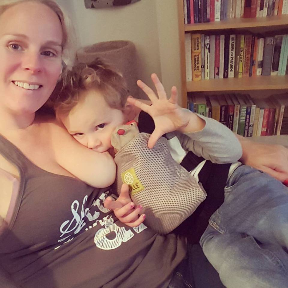 Abby Theuring, The Badass Breastfeeder, breastfeeding while babywearing